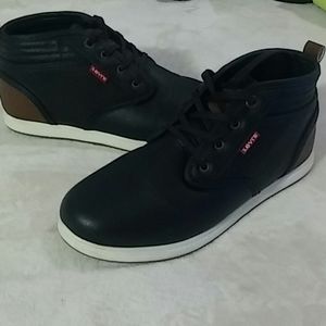 Boys Levi's shoes
